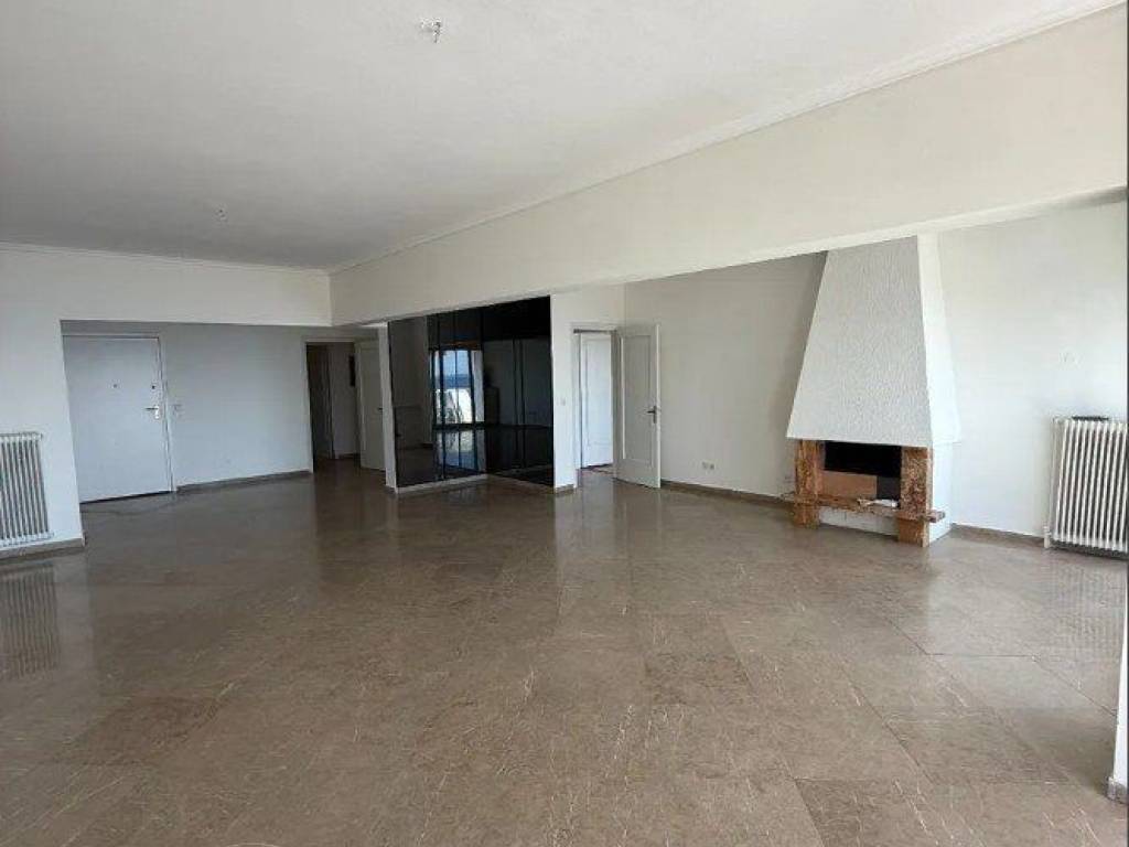 Forumland Real Estate, Σαλόνι με τζάκι