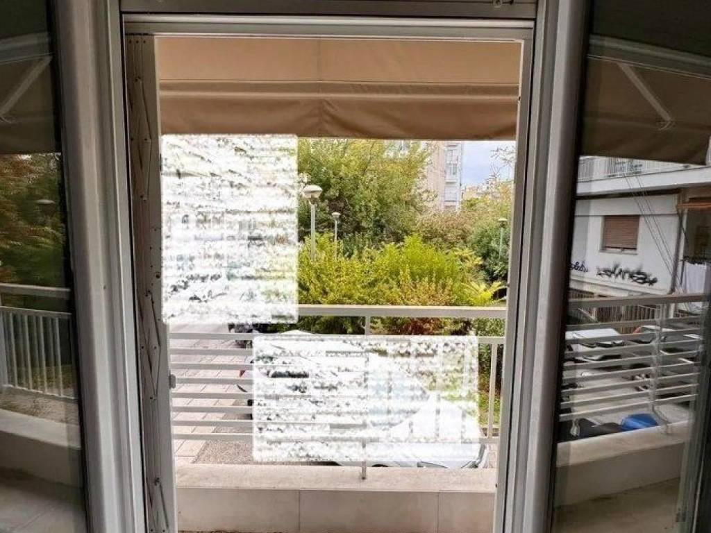 Forumland Real Estate, Κουφώματα