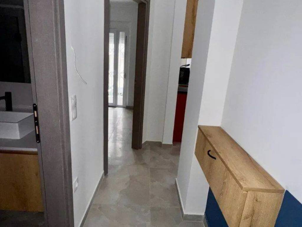 Forumland Real Estate, Διάδρομος