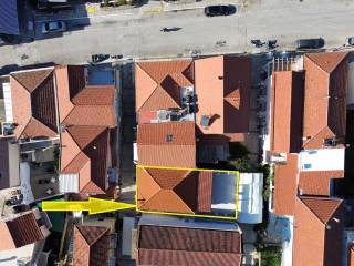 Aerial view with border outlined