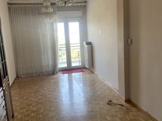 Forumland Real Estate, Σαλόνι