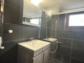 Forumland Real Estate, Μπάνιο