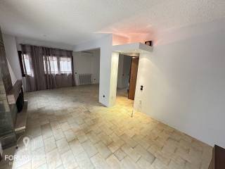 Forumland Real Estate, Σαλόνι με τζάκι