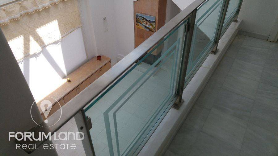 Forumland Real Estate, Όροφος