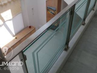 Forumland Real Estate, Όροφος