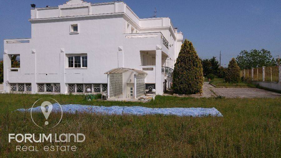 Forumland Real Estate, Εξωτερική Όψη