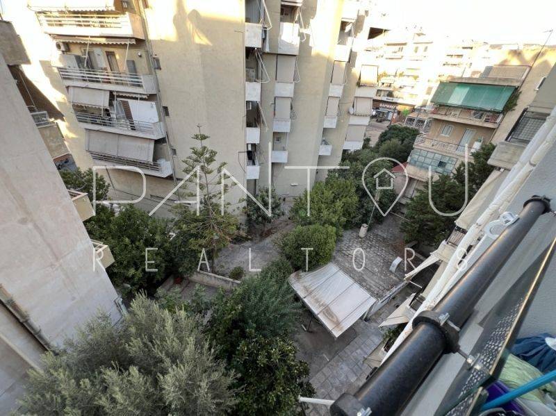 Θέα από μπαλκόνι