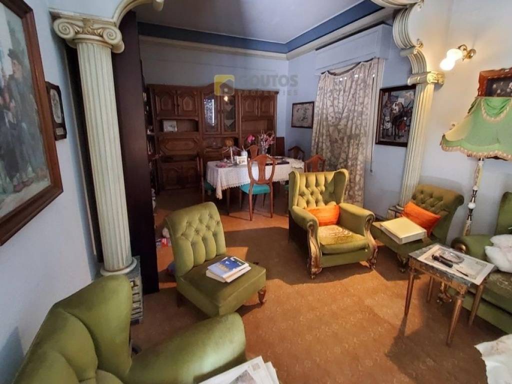 Εσωτερικοι χώροι