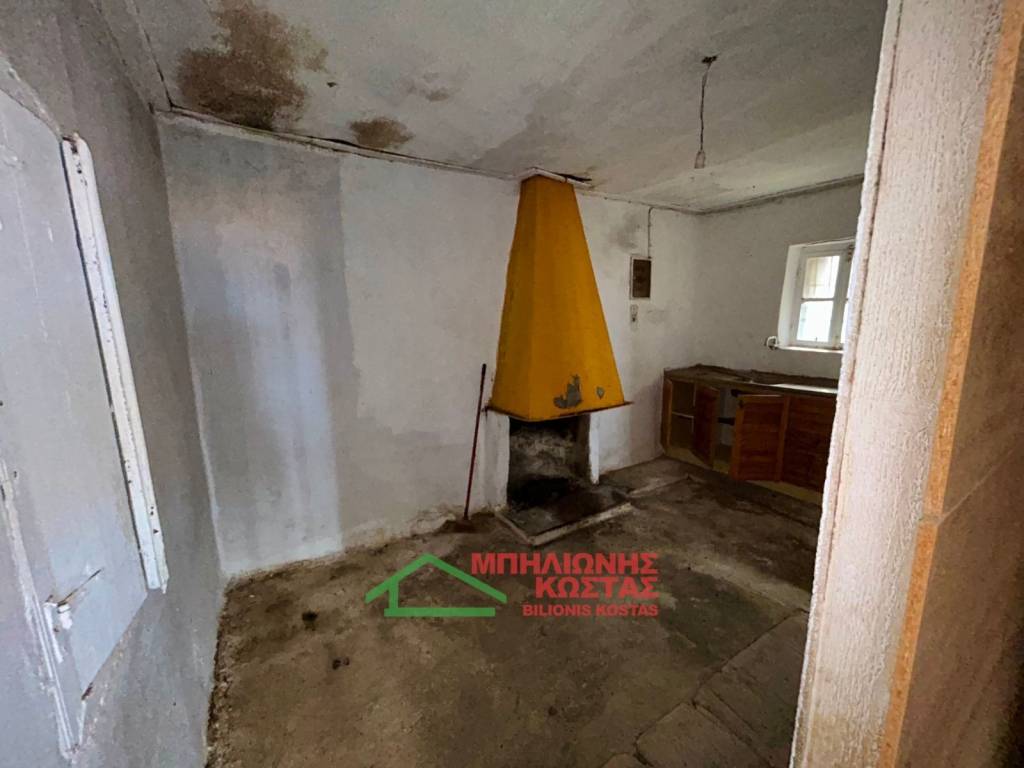 eniaio kathistiko koyzina me tzaki