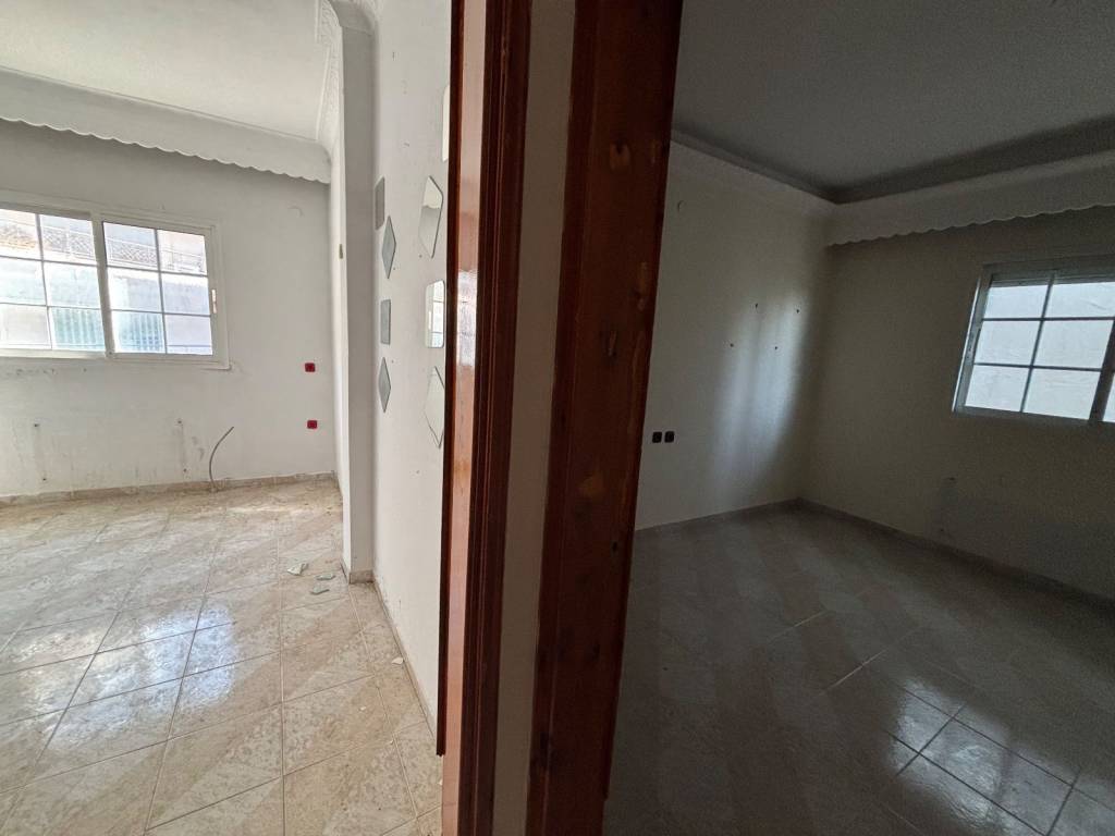 Ypnodomatia tritoy orophoy.