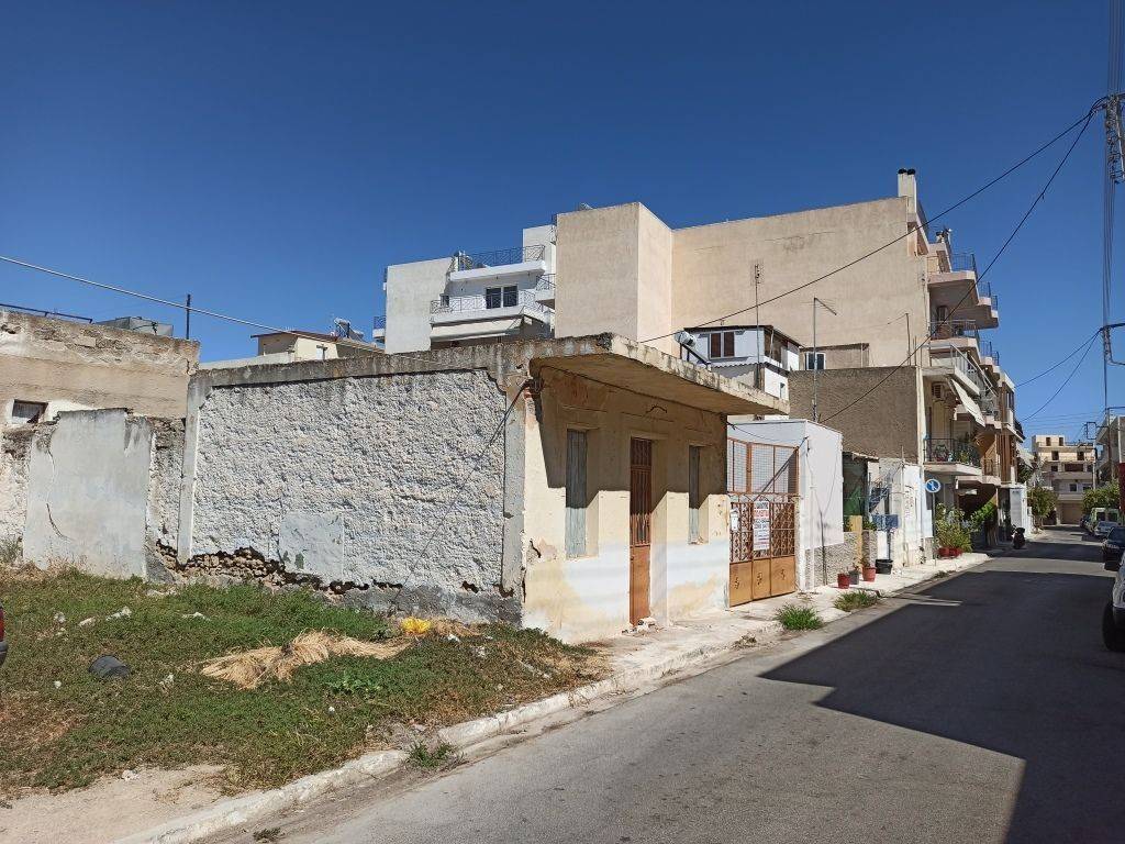 PROSOPSE 10 m. SE ASPHALTOSTROMENE ODO PLATOYS 8 m.