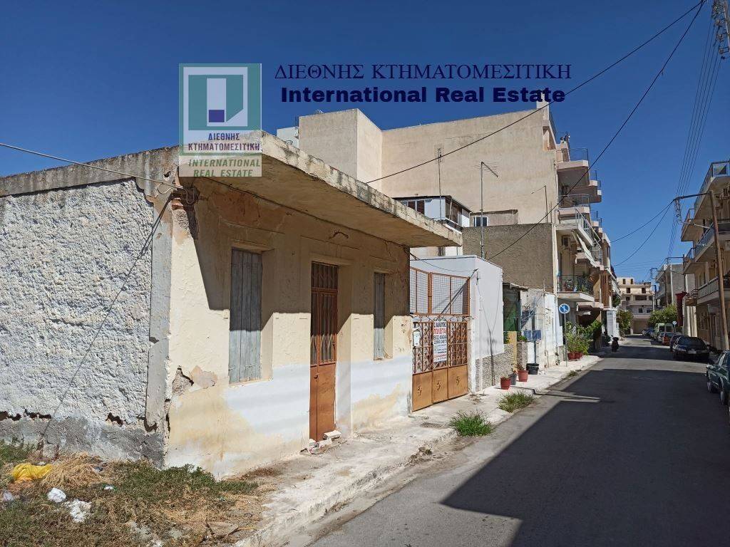 PROSOPSE 10 m. SE ASPHALTOSTROMENE ODO PLATOYS 8 m.