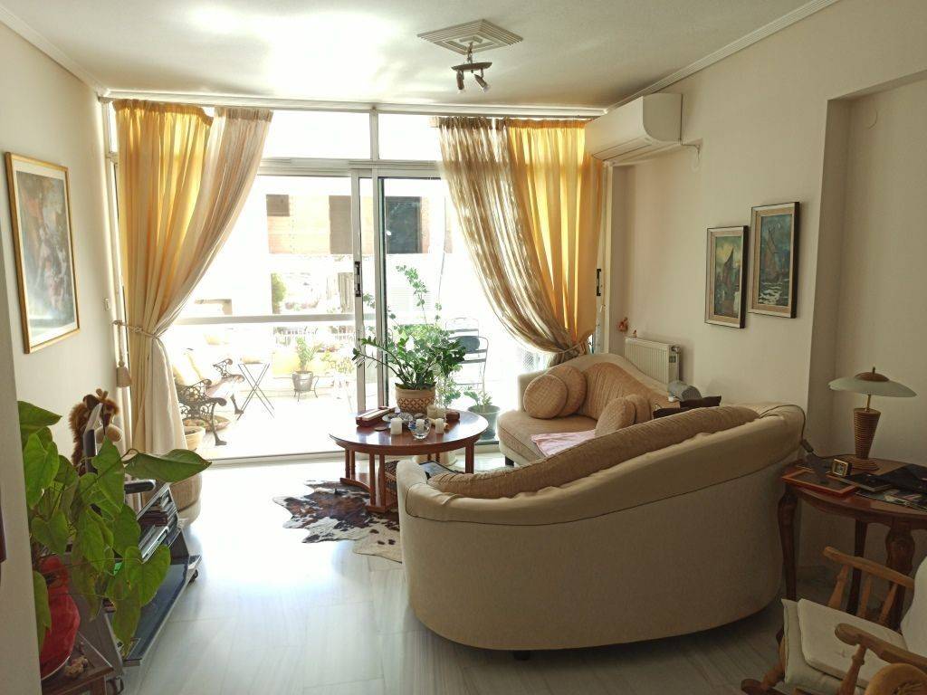 ENIAIOS CHOROS SALONI-TRAPEZARIA-KOYZINA