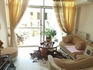 ENIAIOS CHOROS SALONI-TRAPEZARIA-KOYZINA