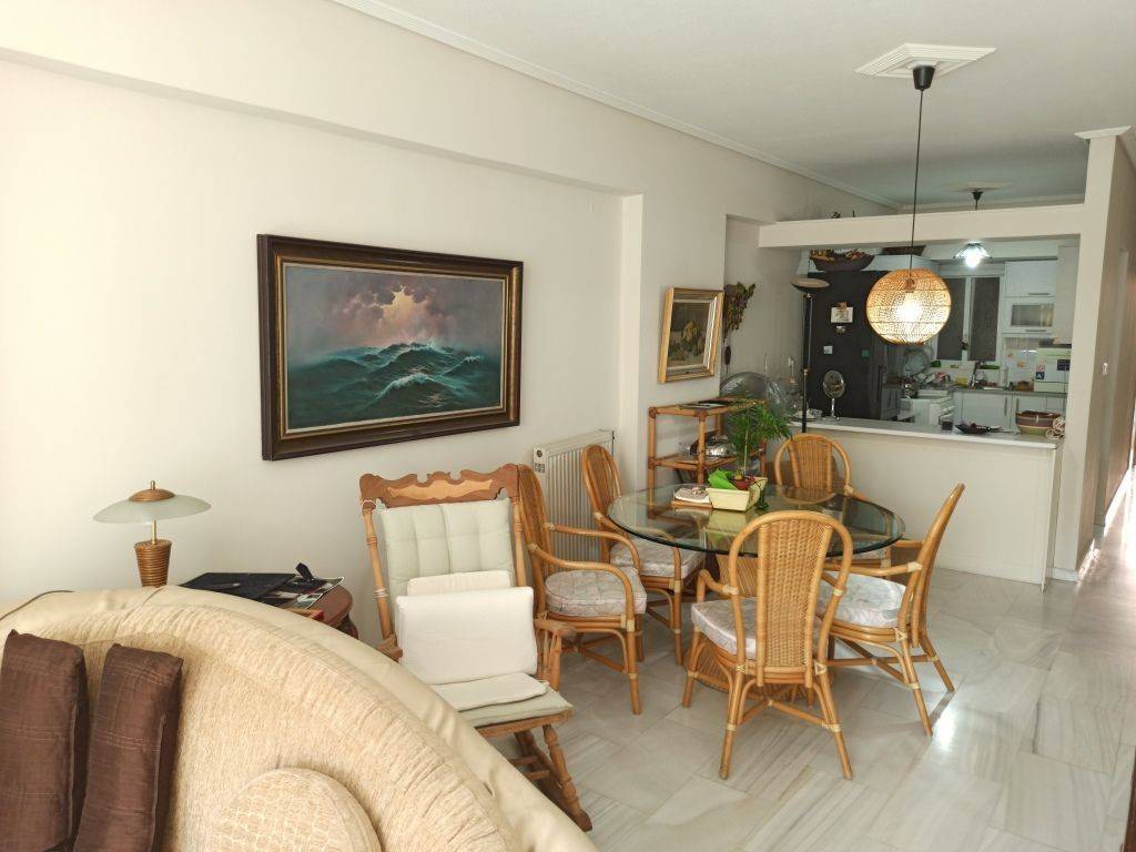 ENIAIOS CHOROS SALONI-TRAPEZARIA-KOYZINA