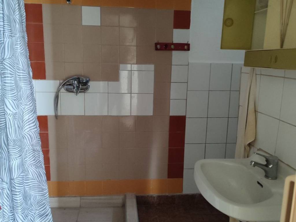 Κάτω όροφος μπάνιο