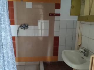 Κάτω όροφος μπάνιο