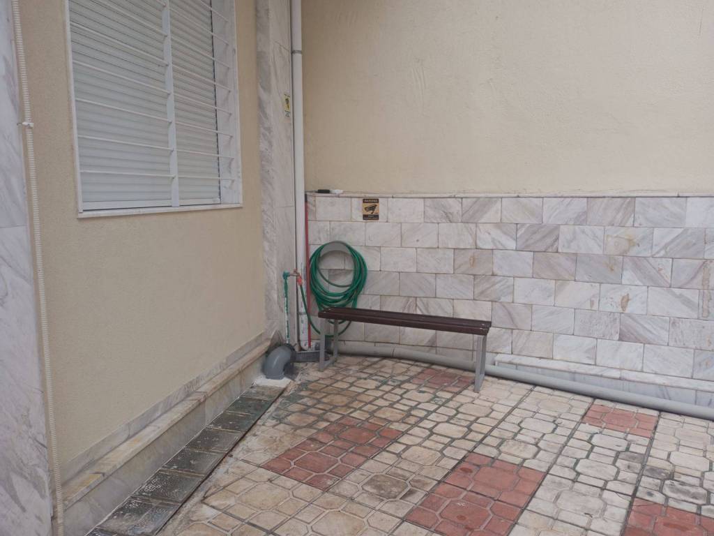 Idiotikos choros stathmeses.