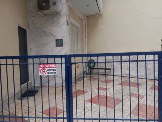 Idiotikos choros parkingk.