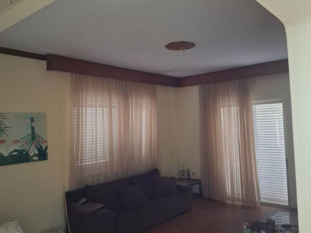 σαλόνι 2ου ορόφου