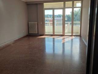 Forumland Real Estate, Σαλόνι