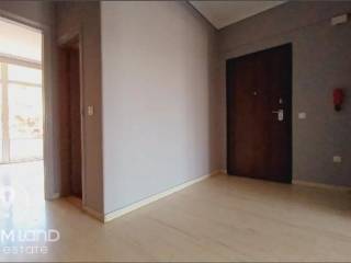 Forumland Real Estate, Είσοδος