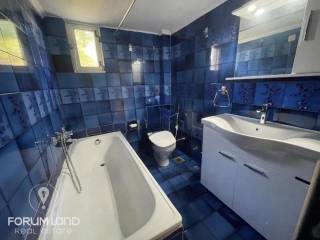 Forumland Real Estate, Μπάνιο