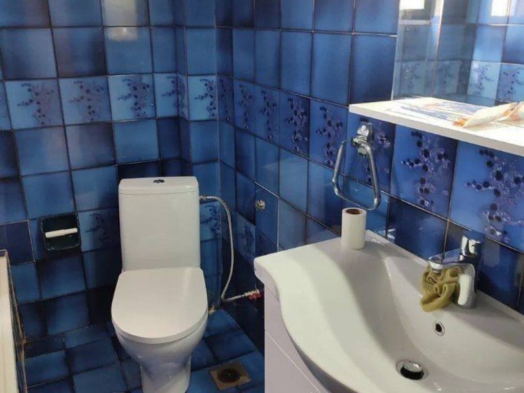 Forumland Real Estate, Μπάνιο