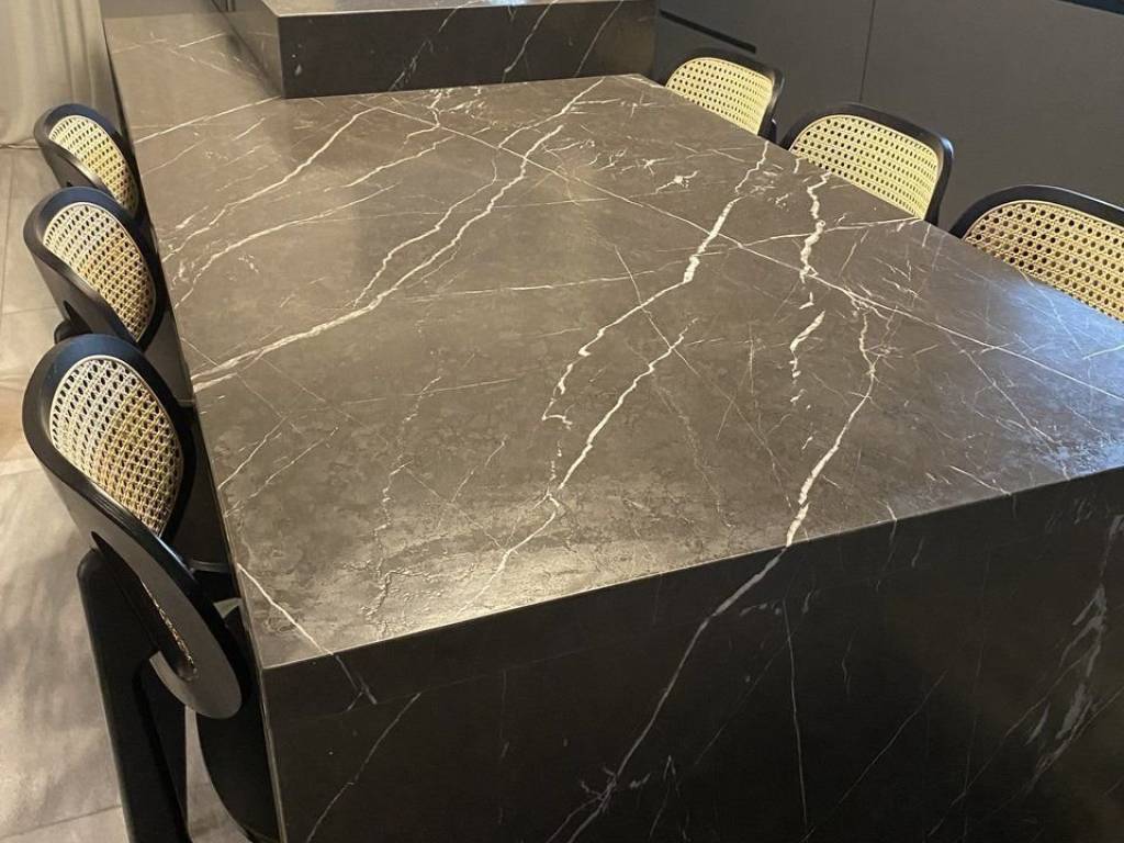 Forumland Real Estate, Τραπεζαρία