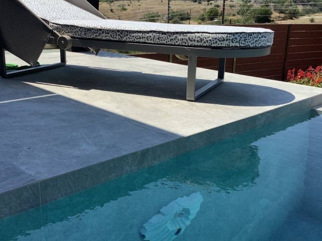 Forumland Real Estate, Πισίνα