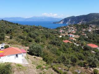 Aerial view and location of the house