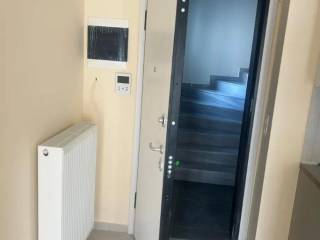 Forumland Real Estate, Είσοδος