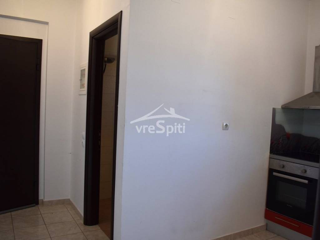 ΕΙΣΟΔΟΣ-ΚΟΥΖΙΝΑ-ΛΟΥΤΡΟ