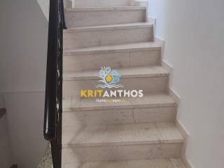 εσωτερική σκάλα