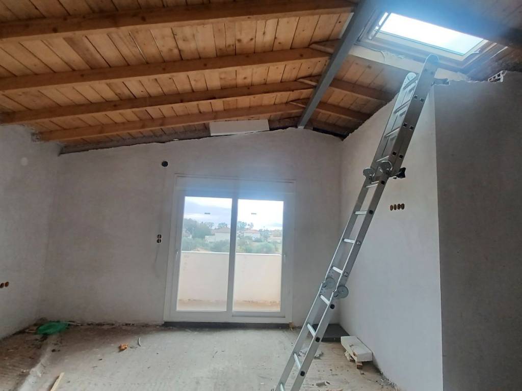 2ος ημιτελής όροφος