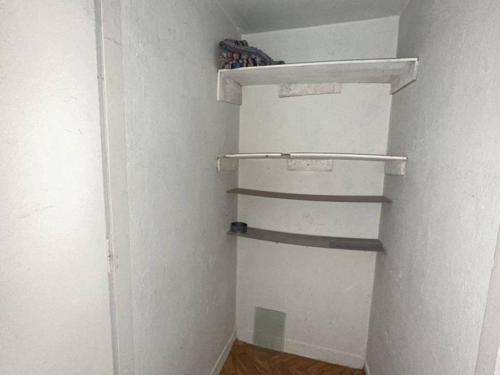 Forumland Real Estate, Αποθήκη