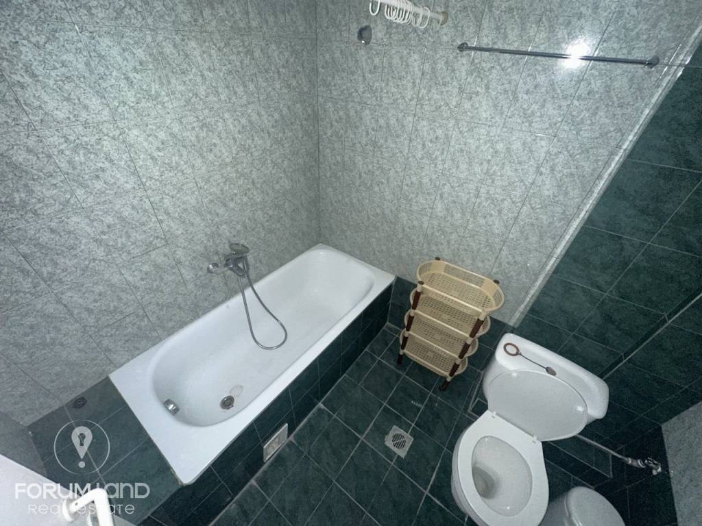 Forumland Real Estate, Μπάνιο