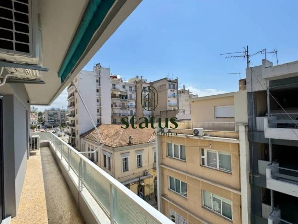 Θέα απο μπαλκόνι