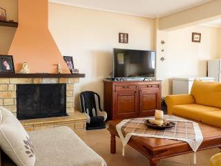 GROUND FLOOR APARTMENT