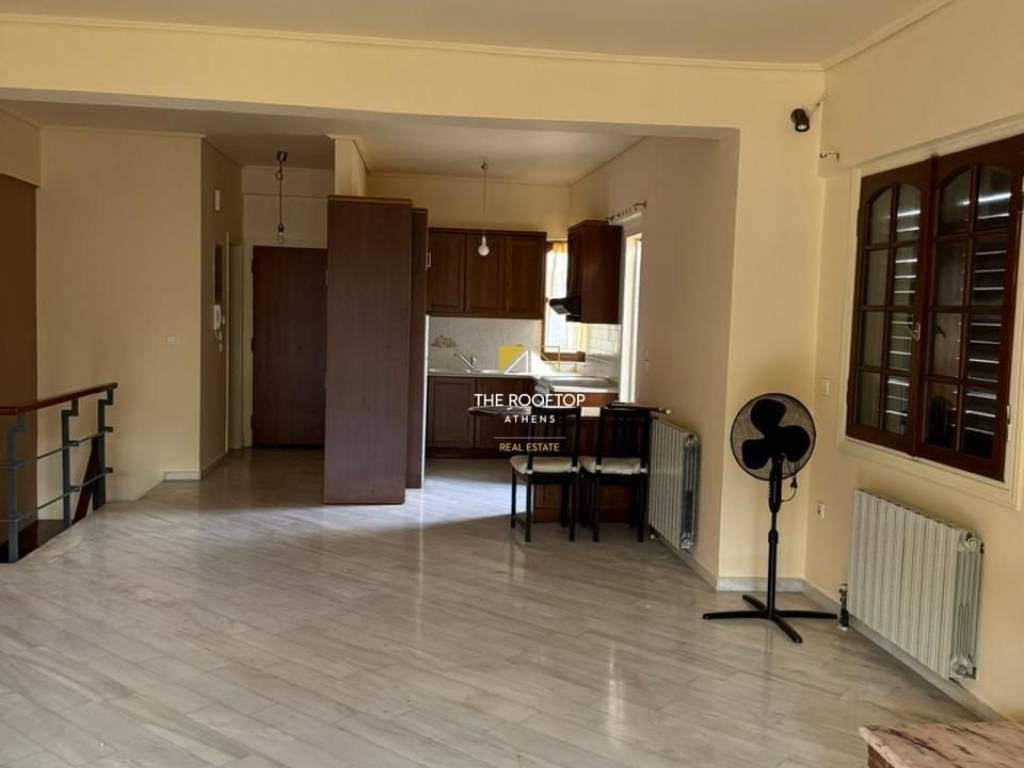 choros salonokoyzinas kai trapezarias