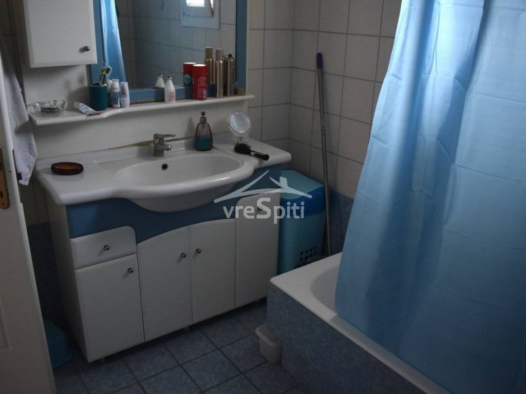 ΚΥΡΙΩΣ ΛΟΥΤΡΟ