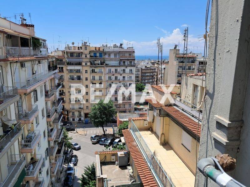 Θέα από μπαλκόνι