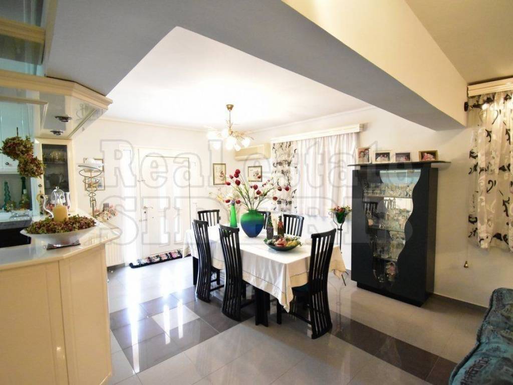 ΚΟΥΖΙΝΑ - ΤΡΑΠΕΖΑΡΙΑ