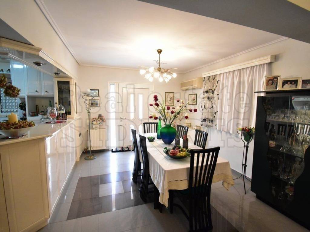 ΤΡΑΠΕΖΑΡΙΑ