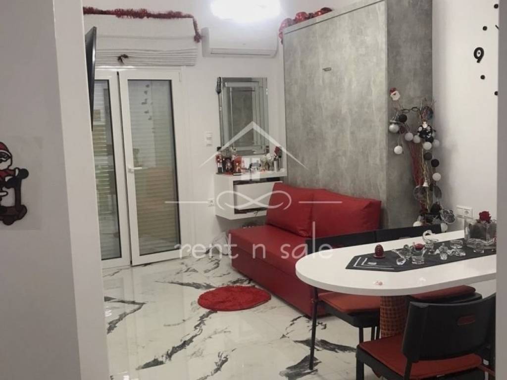 Σαλοκουζίνα