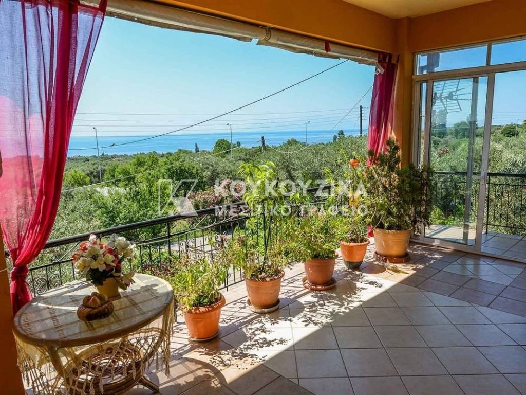 Θέα από μπαλκόνι