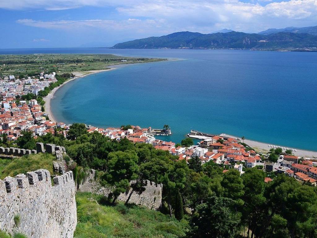 NAFPAKTOS