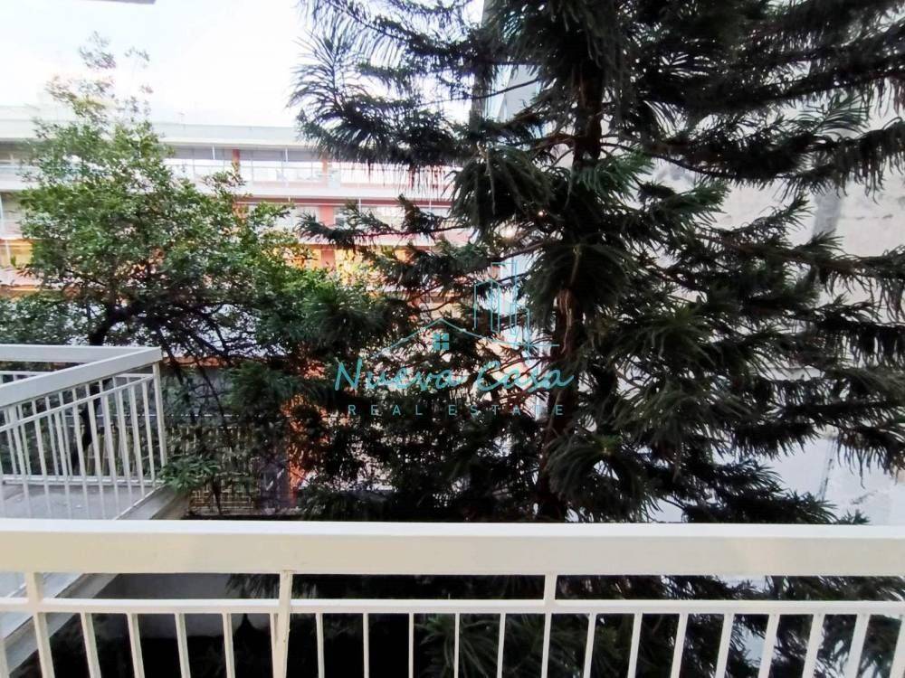 Θέα απο μπαλκόνι