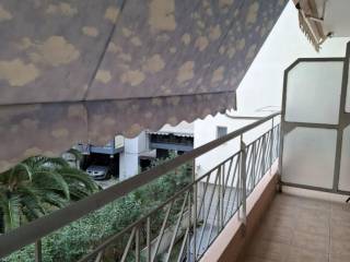 ΜΠΑΛΚΟΝΙ ΜΕ ΤΕΝΤΑ