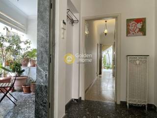 Χολ - Διάδρομος